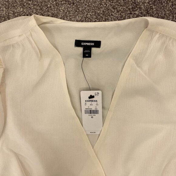 Express Women's V-Neck Smocked Cuff Peplum Top Long Sleeves Swan Size XS NWT $54 - Picture 6 of 16